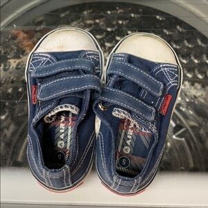 Airwalk | sz 5 toddler Velcro shoes